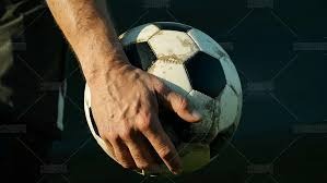 解析二八杠的“切牌权”：这是防止庄家在洗牌中做手脚的最后防线。（二八杠“切牌权”解读：守住洗牌公平的最后一道防线）